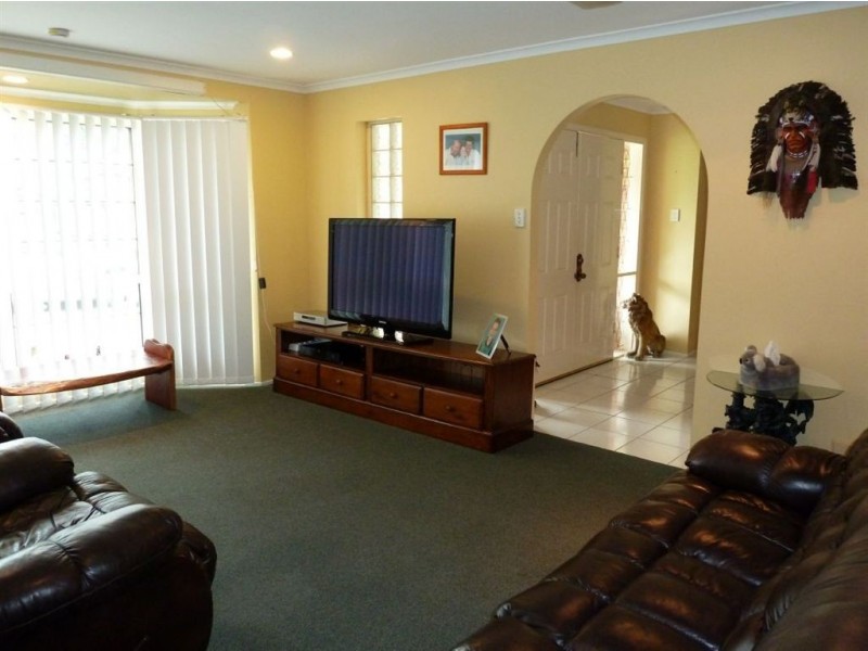 8 Palm Court, Bucasia QLD 4750