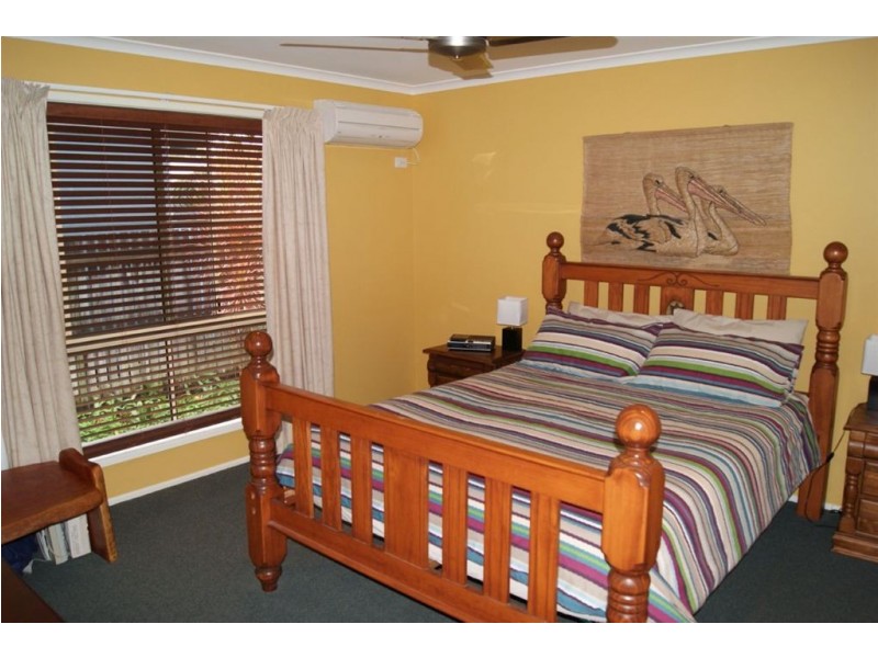 8 Palm Court, Bucasia QLD 4750