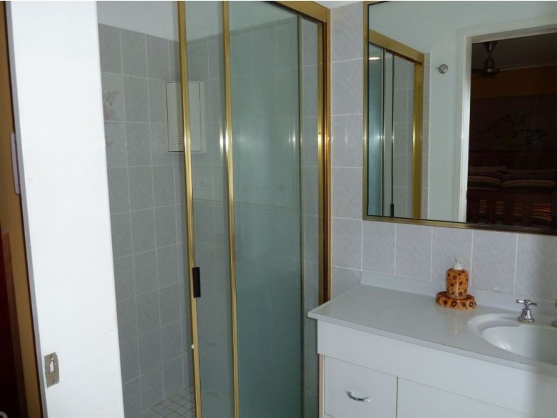 8 Palm Court, Bucasia QLD 4750