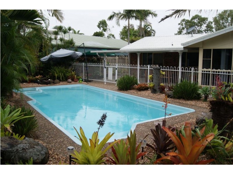 8 Palm Court, Bucasia QLD 4750