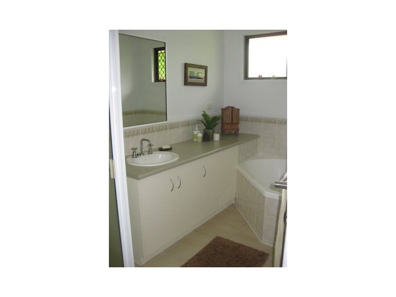 13 Leticia Street, Bucasia QLD 4750