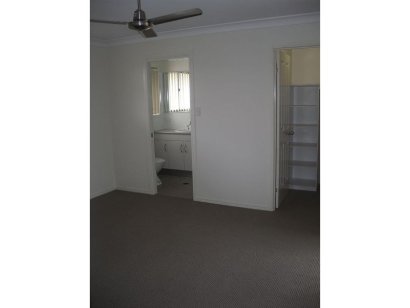 80 Dianella Drive, Glenella QLD 4740