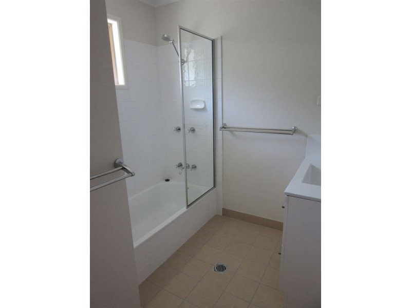 2/27 Scriha street, North Mackay QLD 4740