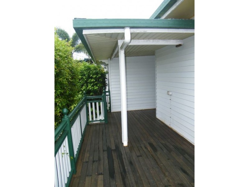 11 Smith Street, West Mackay QLD 4740