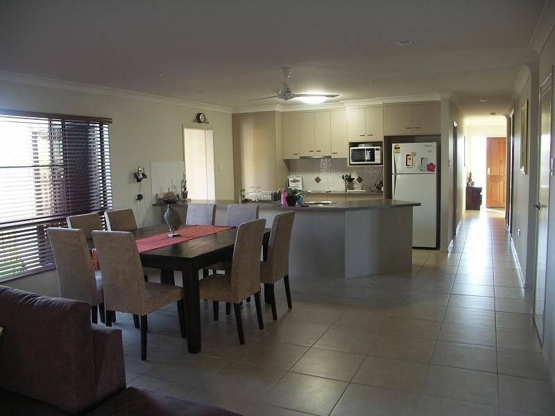 7 Cooper Court, Rural View QLD 4740