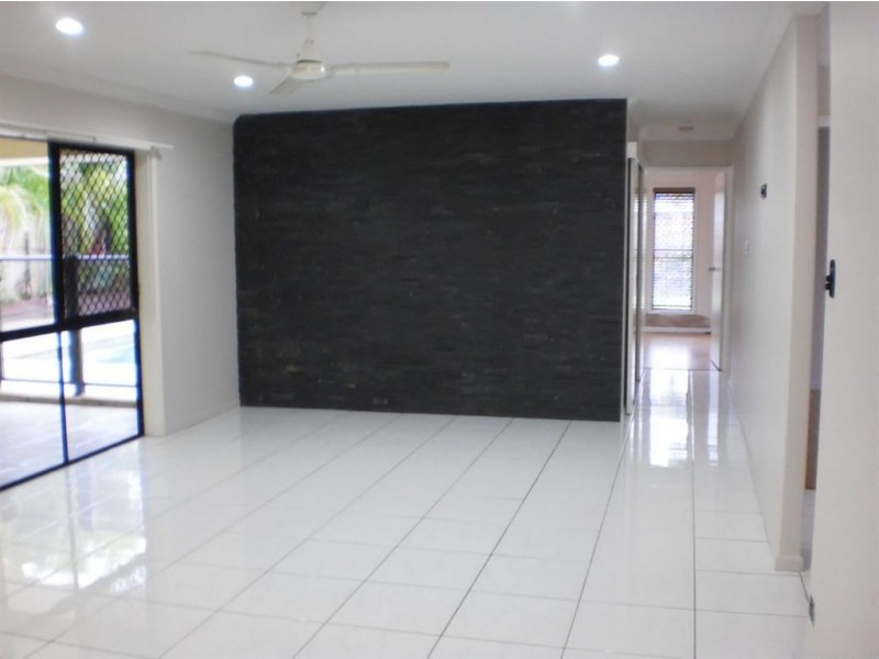 3 Wing Crescent, Glenella QLD 4740