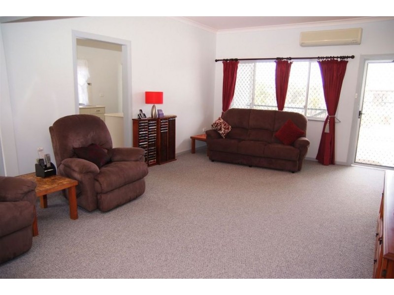 38 Binnington Esplanade, East Mackay QLD 4740