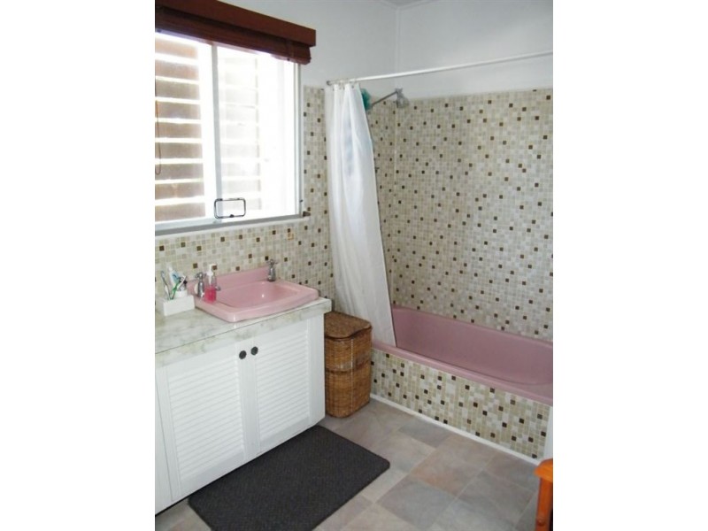 17 Moody Street, East Mackay QLD 4740