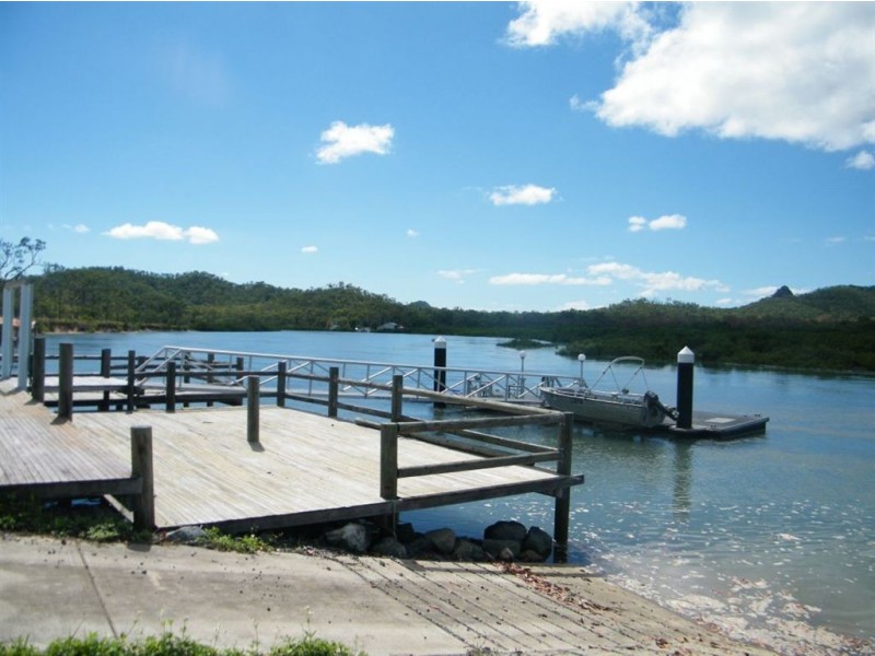 1 Poinciana Avenue, Seaforth QLD 4741