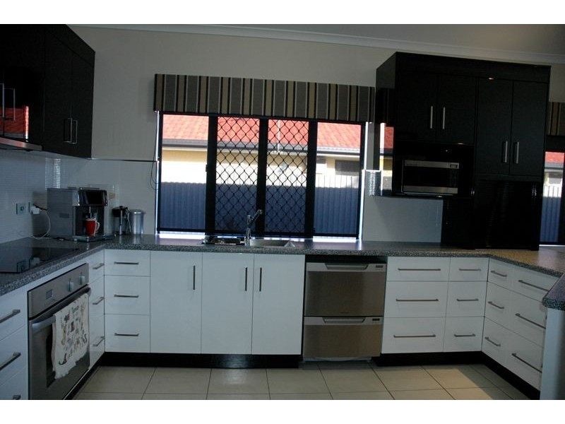 41 Wheeler Drive, Glenella QLD 4740