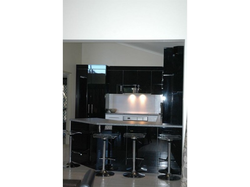 41 Wheeler Drive, Glenella QLD 4740