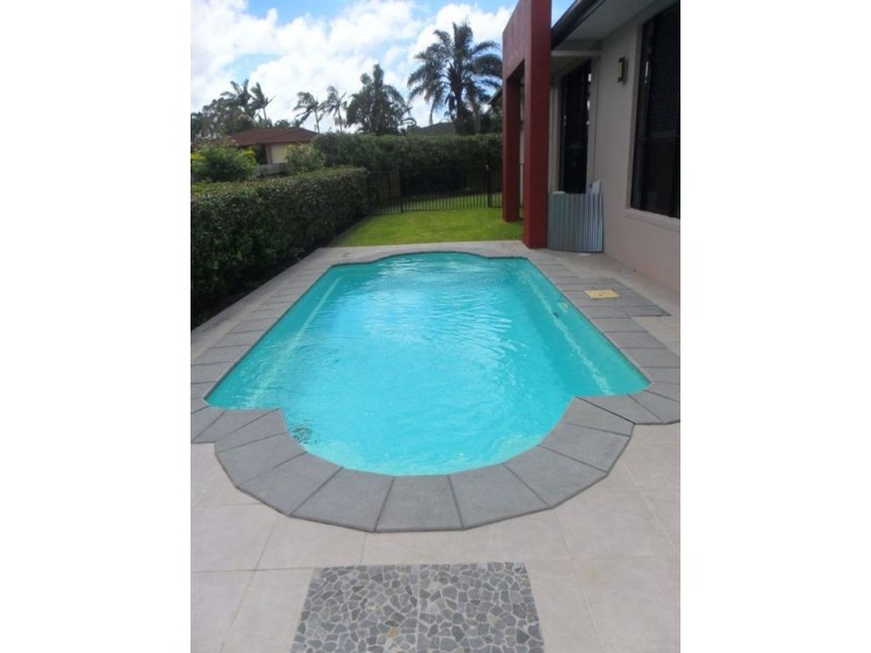 23 Murrays Road, Glenella QLD 4740