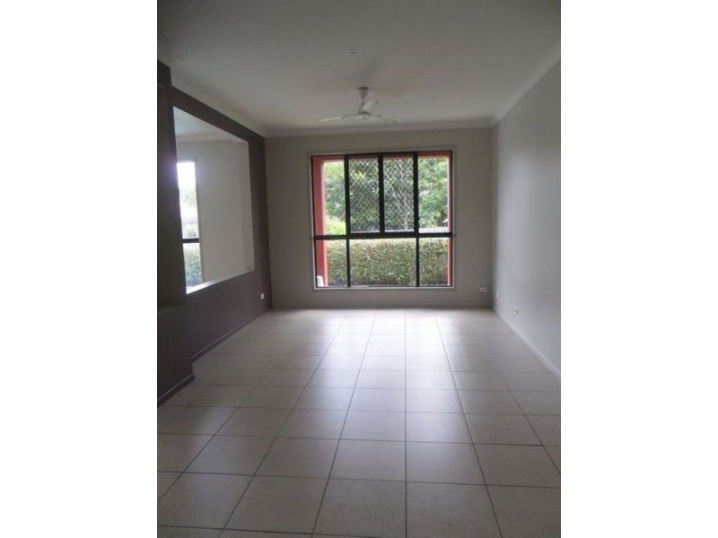 23 Murrays Road, Glenella QLD 4740