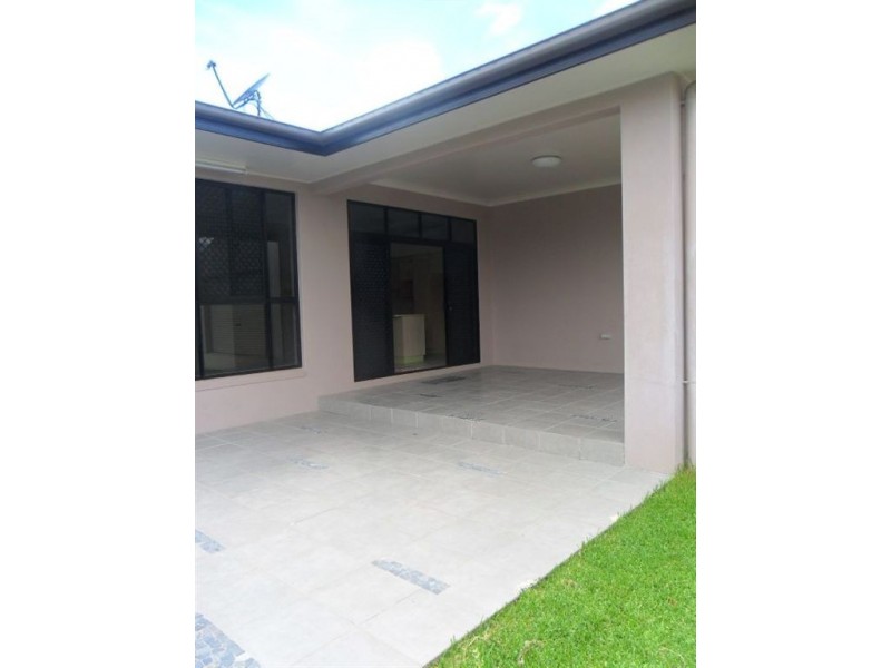 23 Murrays Road, Glenella QLD 4740