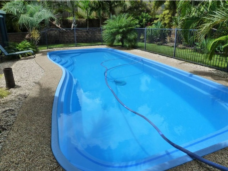 8 Cosford Drive, Eimeo QLD 4740