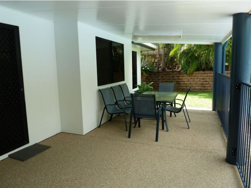 8 Cosford Drive, Eimeo QLD 4740