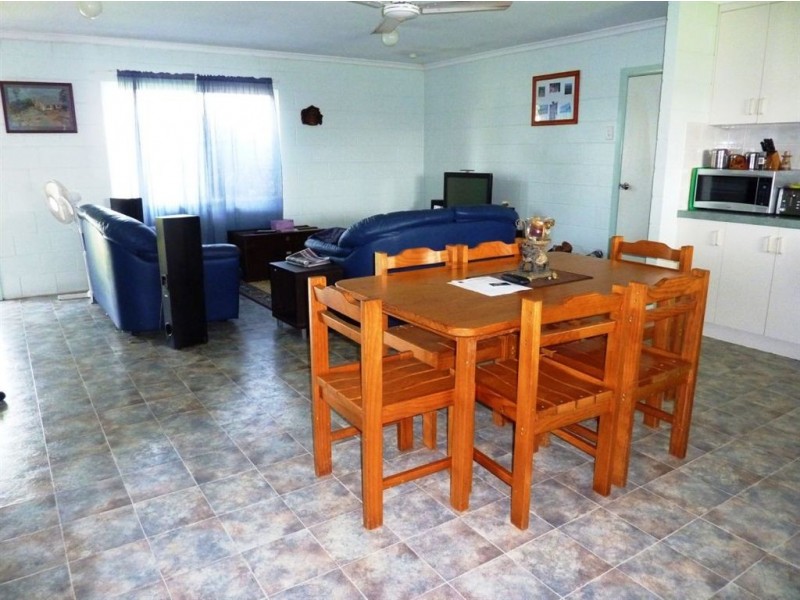 21 West Street, Marian QLD 4753