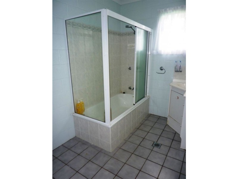 21 West Street, Marian QLD 4753