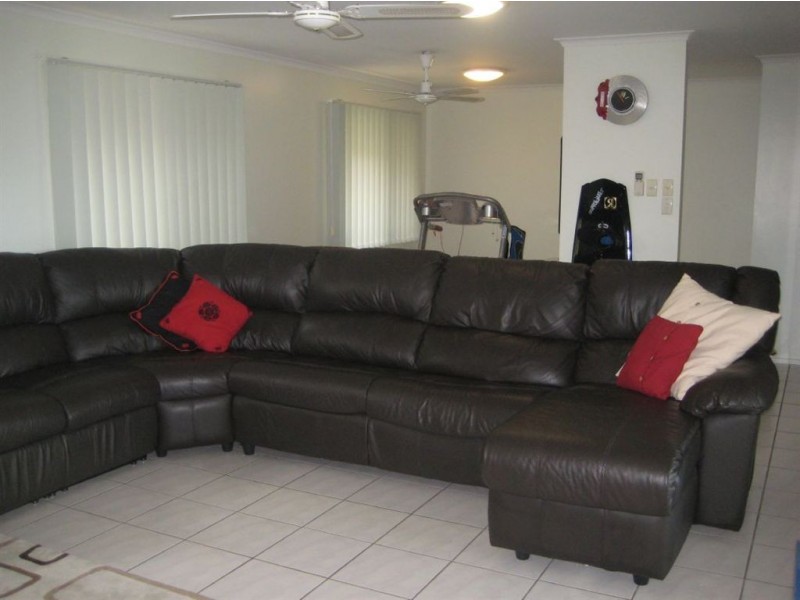 8 Charles Hodges Avenue, Mount Pleasant QLD 4740