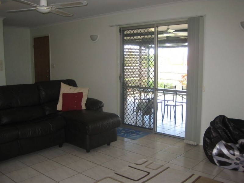 8 Charles Hodges Avenue, Mount Pleasant QLD 4740