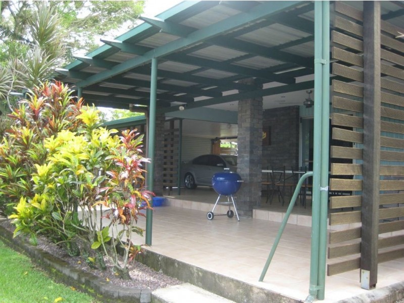 8 Charles Hodges Avenue, Mount Pleasant QLD 4740