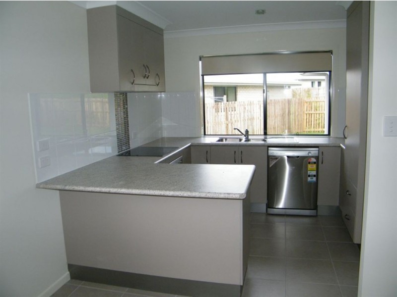 46 Village Circuit, Eimeo QLD 4740