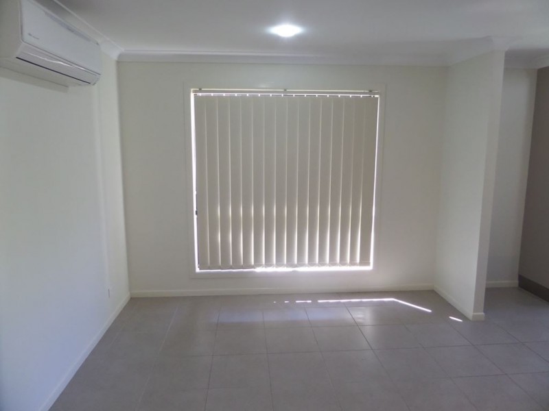 25 Village Circuit, Eimeo QLD 4740