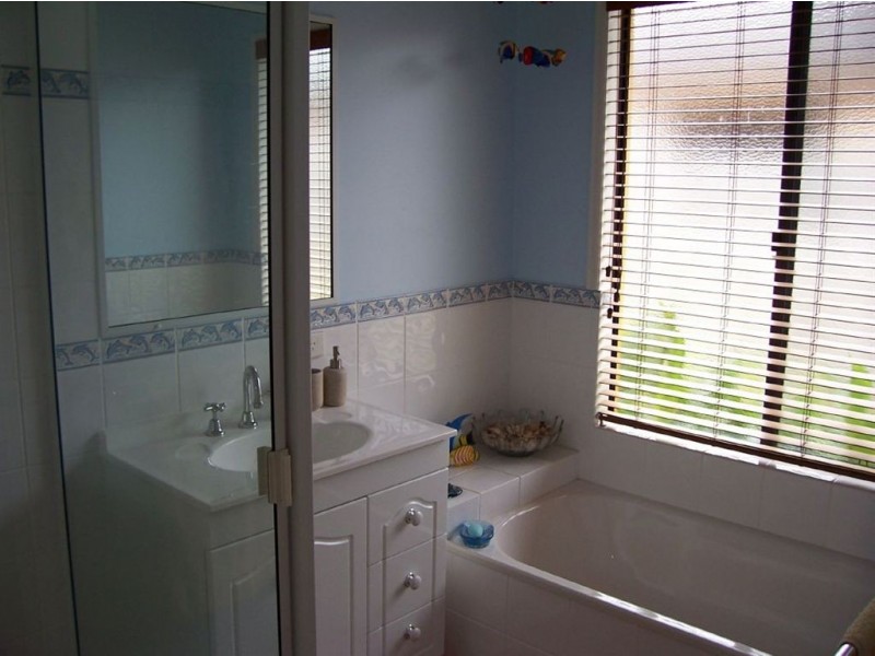 31 Michelle Crescent, Bucasia QLD 4750