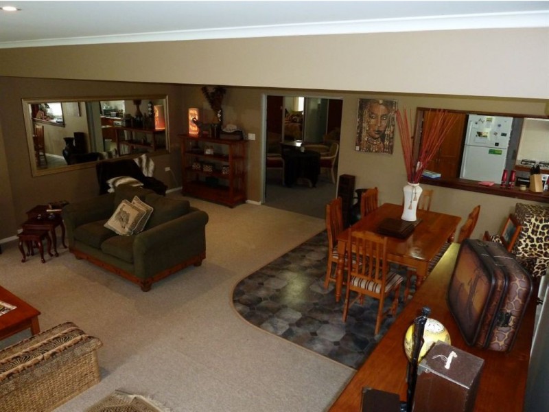 9 Johnson Avenue, Seaforth QLD 4741