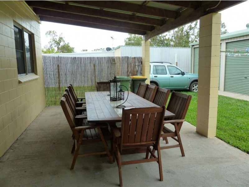 9 Johnson Avenue, Seaforth QLD 4741