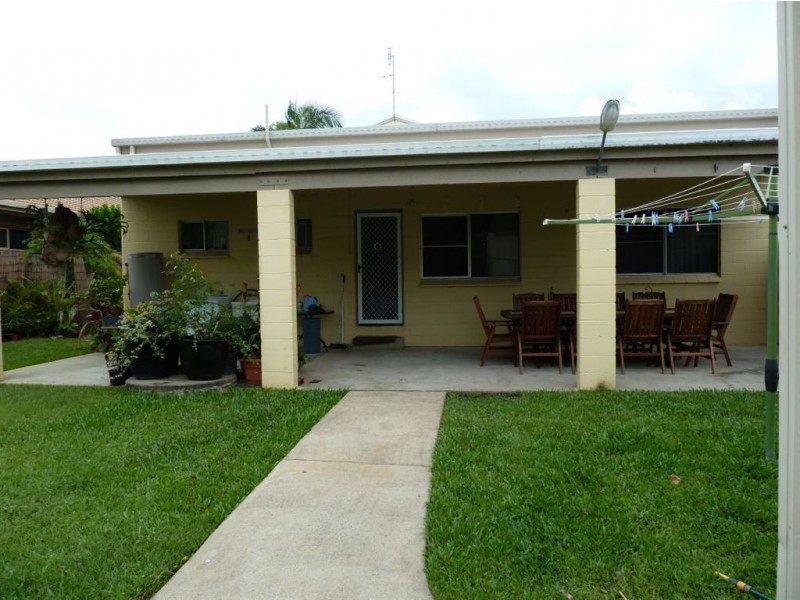 9 Johnson Avenue, Seaforth QLD 4741