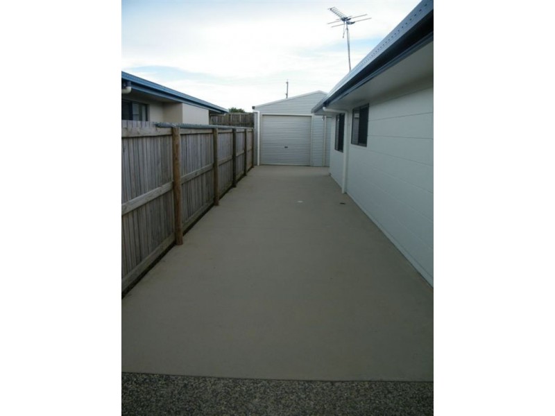 43 Firefly Crescent, Ooralea QLD 4740