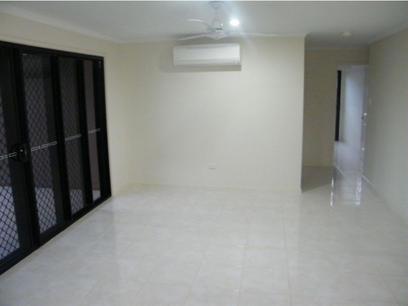 43 Firefly Crescent, Ooralea QLD 4740