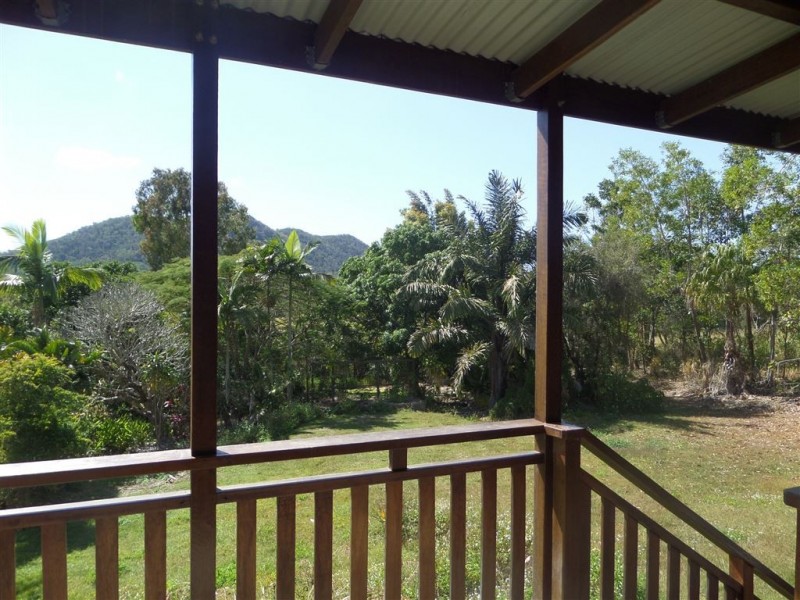 110 Cape Hillsborough Road, Seaforth QLD 4741