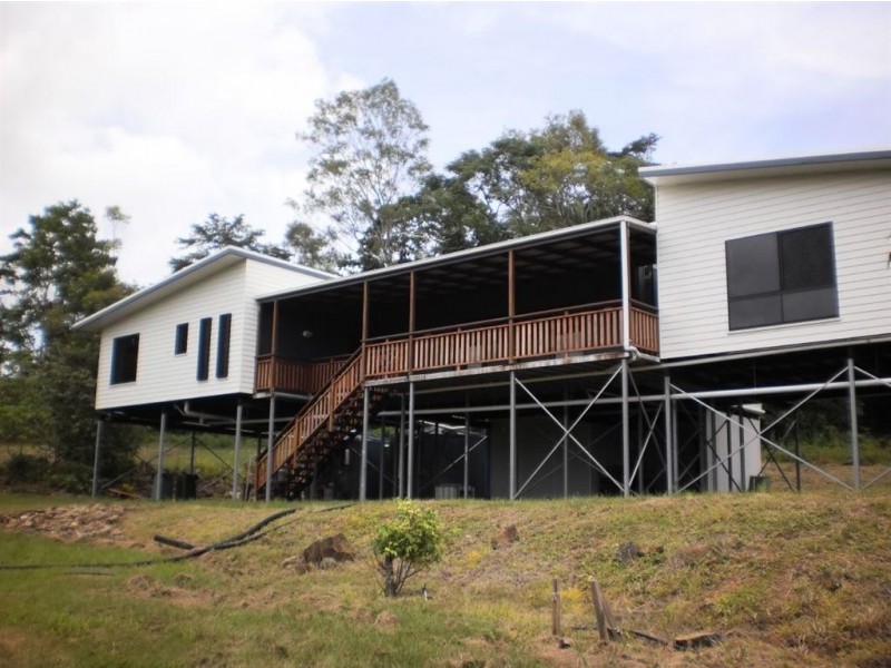 110 Cape Hillsborough Road, Seaforth QLD 4741