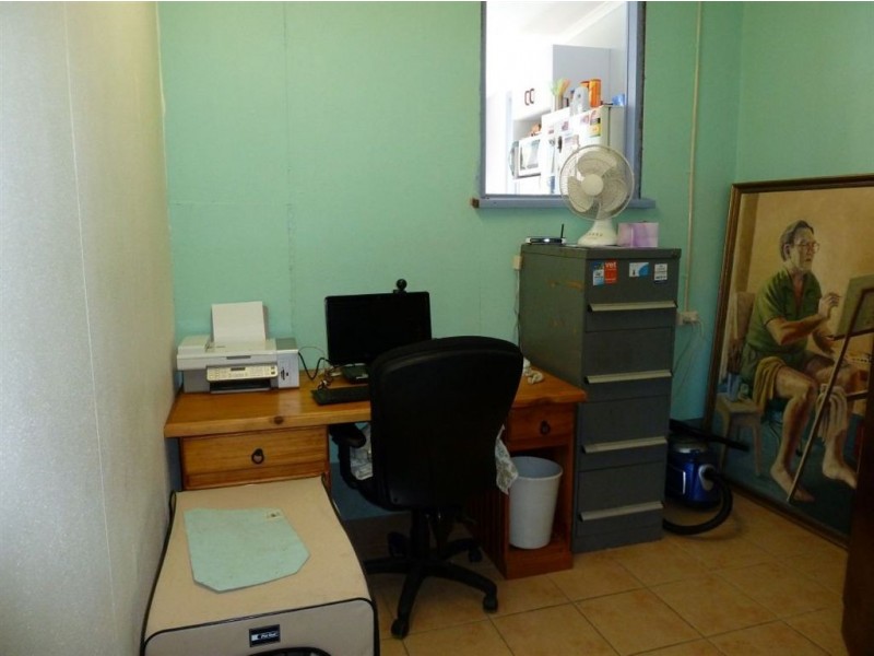 18 Milkins Street, Ball Bay QLD 4741