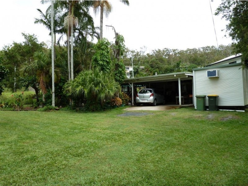 18 Milkins Street, Ball Bay QLD 4741