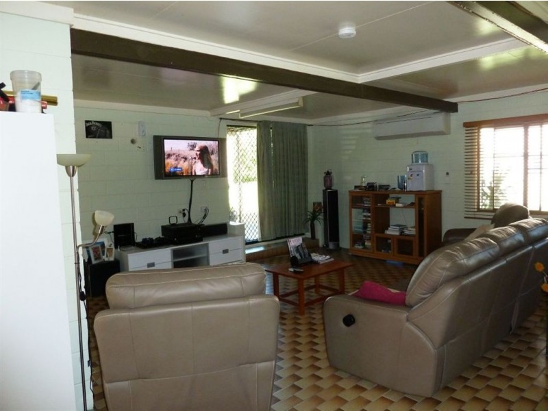28 Prince Charles Avenue, Seaforth QLD 4741
