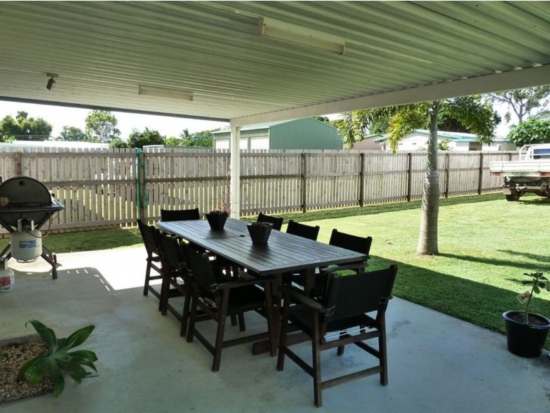 28 Prince Charles Avenue, Seaforth QLD 4741