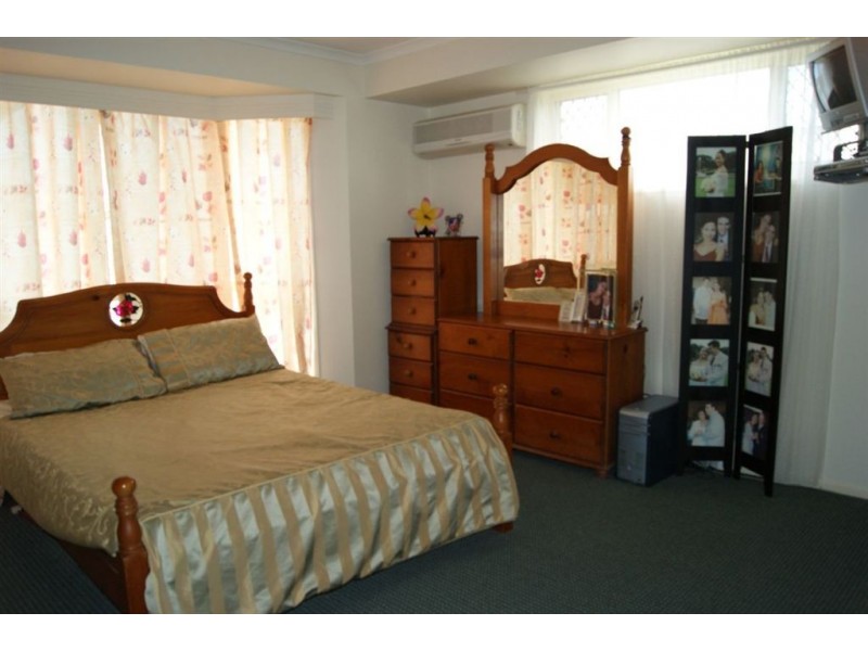 11 Lois Street, Mount Pleasant QLD 4740