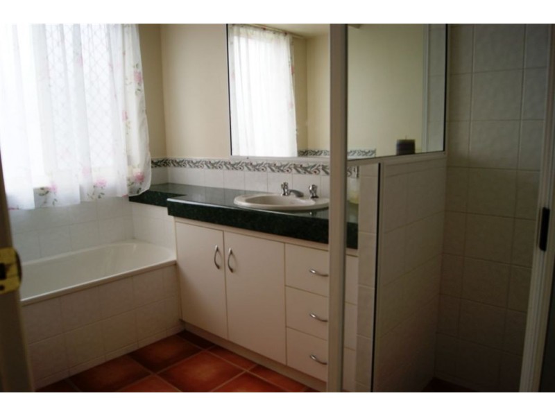 11 Lois Street, Mount Pleasant QLD 4740