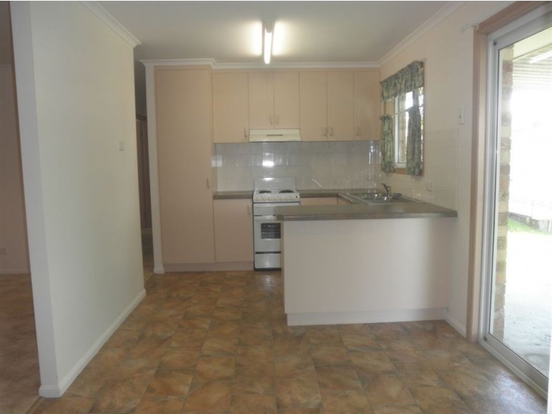 4 Kristy Crescent, Eimeo QLD 4740