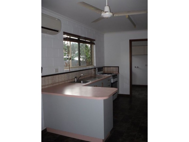 4 Jean Court, Bucasia QLD 4750