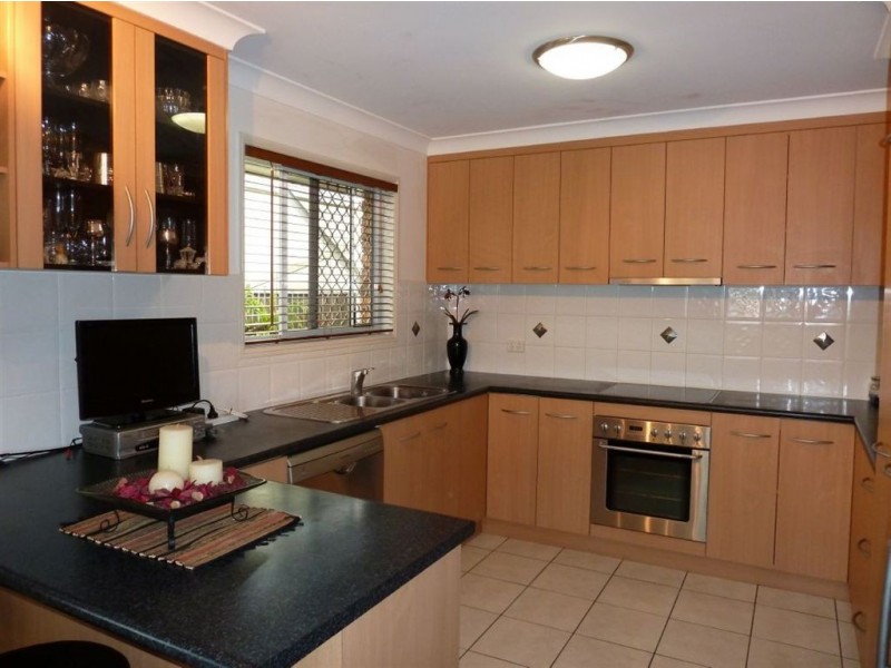 68 Broomdykes Drive, Beaconsfield QLD 4740