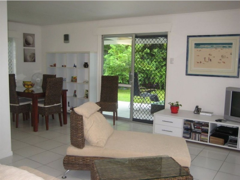 6 Rosella Street, Slade Point QLD 4740