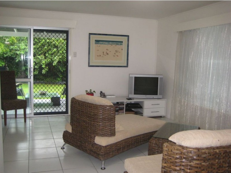 6 Rosella Street, Slade Point QLD 4740