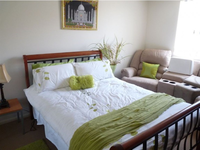 13 Foundation Street, Glenella QLD 4740