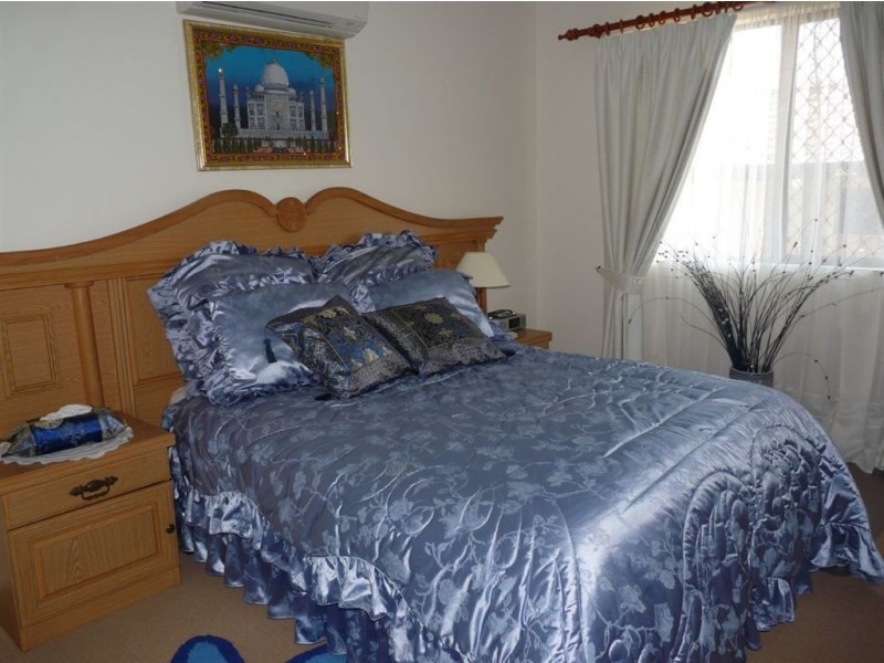 13 Foundation Street, Glenella QLD 4740