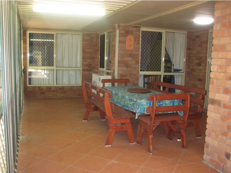 8 Marine Parade, Bucasia QLD 4750