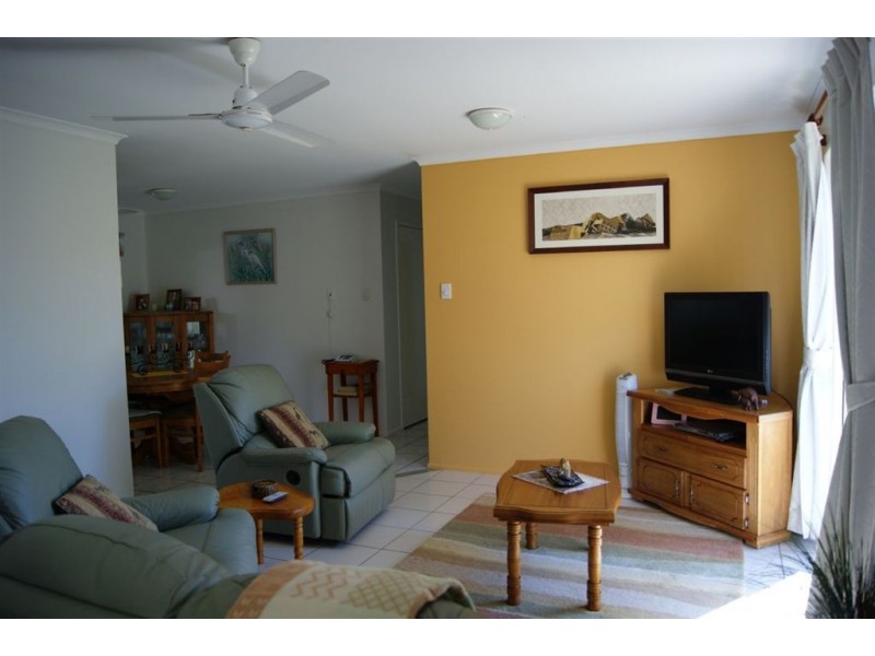 1/11 Ribbon Court, Glenella QLD 4740
